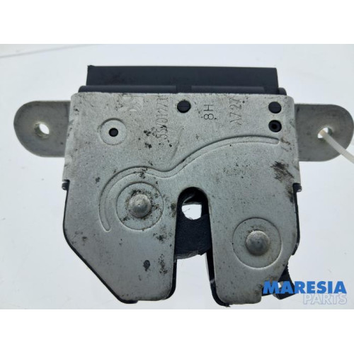 Lancia - Delta - Tailgate lock mechanism