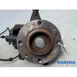 Citroen - C3 - Fusee links-voor