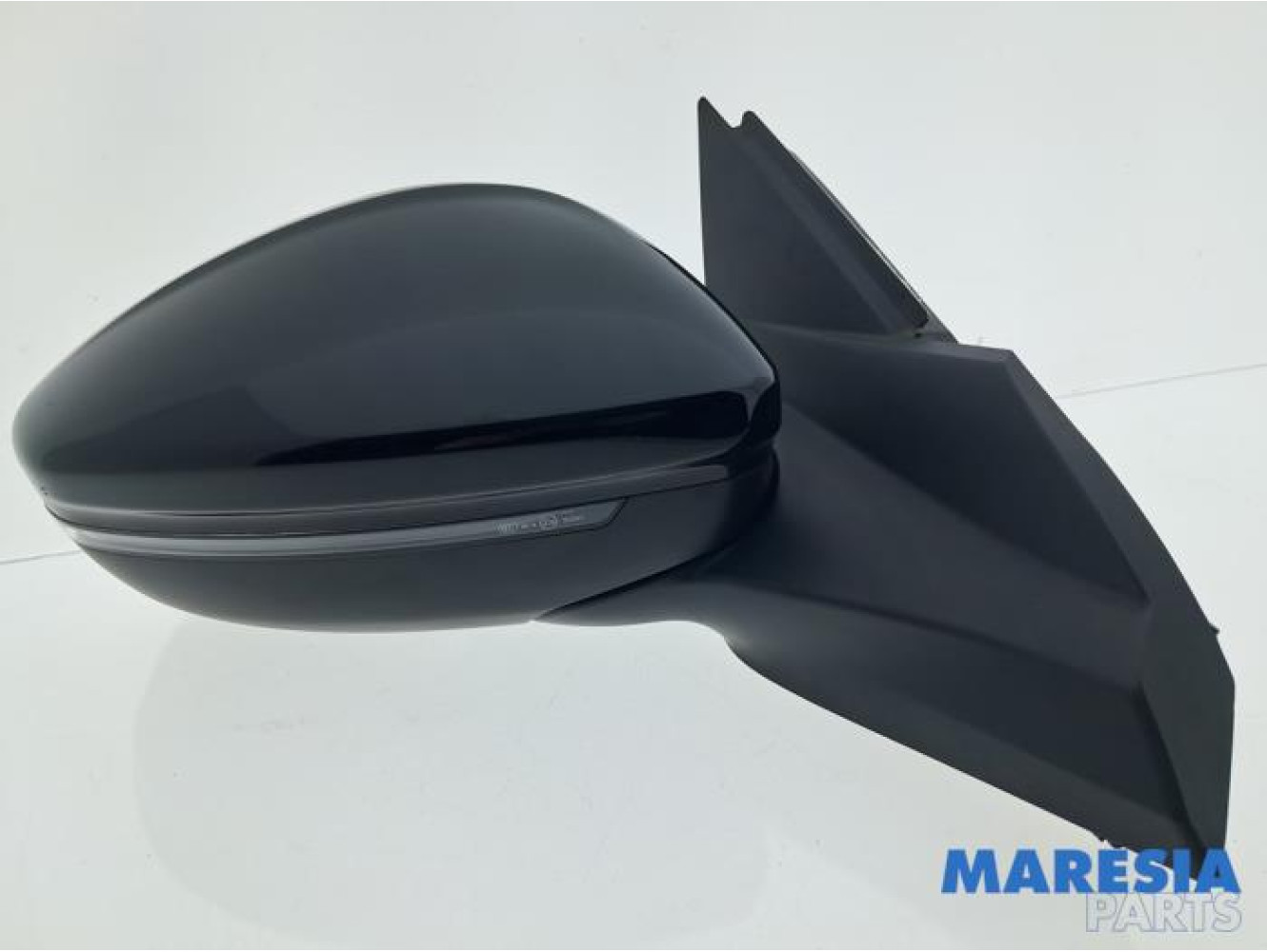 Peugeot - 2008 - Wing mirror, right