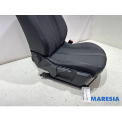 Peugeot - 2008 - Sitz rechts