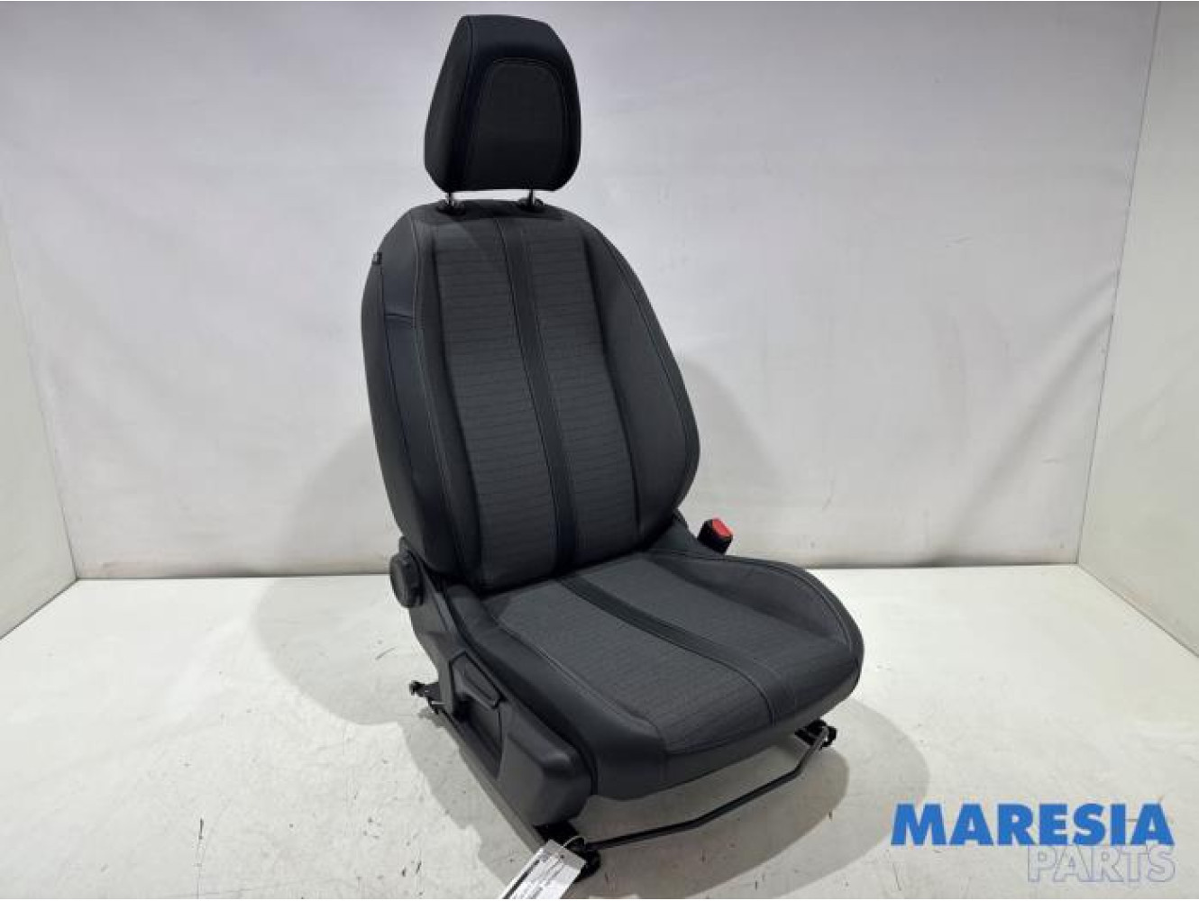 Peugeot - 2008 - Sitz rechts