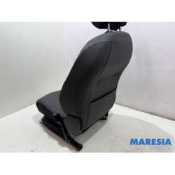 Peugeot - 2008 - Sitz rechts