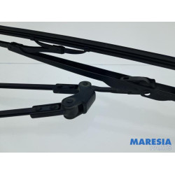 Citroen - C1 - Front wiper arm
