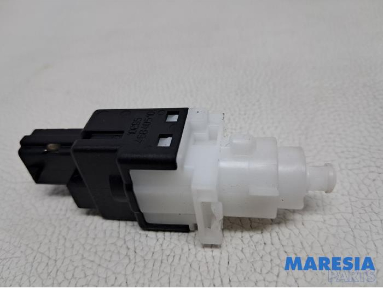 Fiat - 500 - Brake light switch