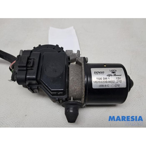 Fiat - 500 - Scheibenwischermotor vorne