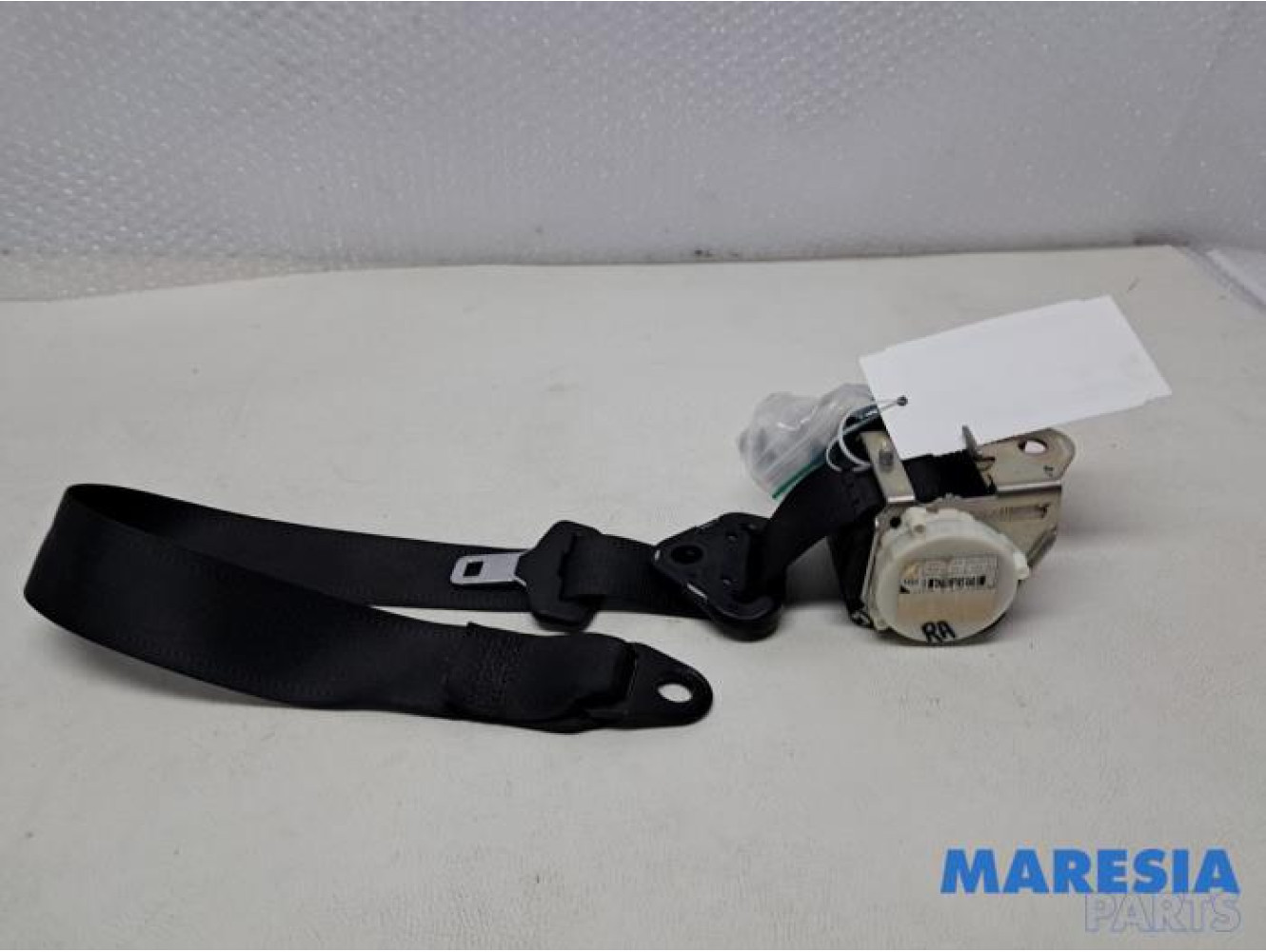 Fiat - 500 - Rear seatbelt, right
