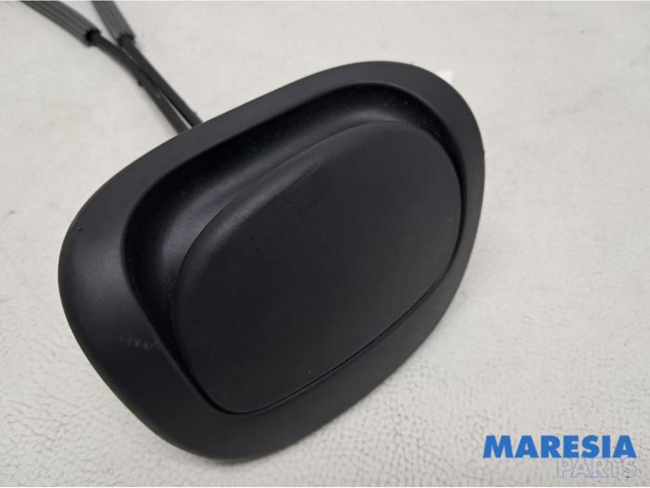 Fiat - 500 - Backrest release handle