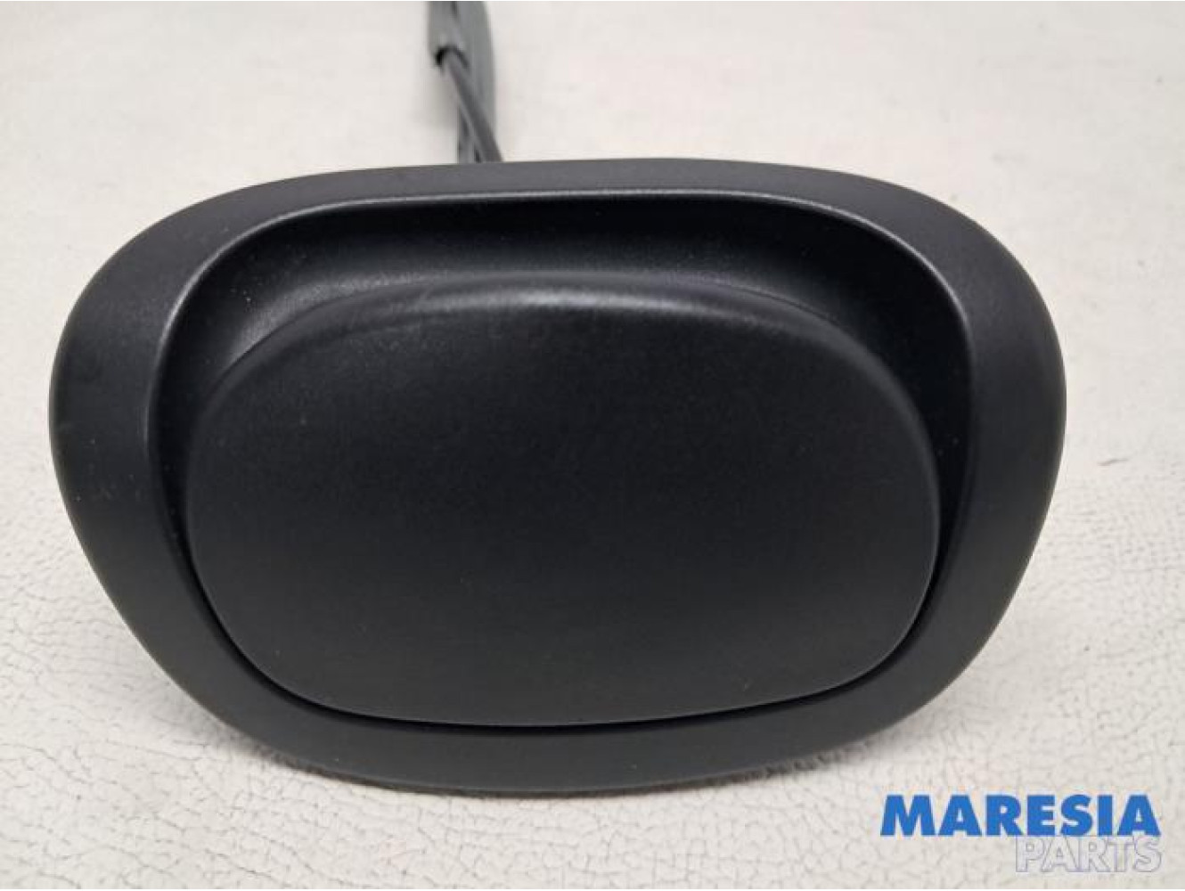 Fiat - 500 - Backrest release handle