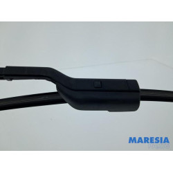Peugeot - 3008 - Front wiper arm