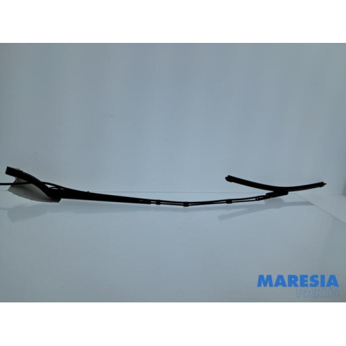 Peugeot - 3008 - Ruitenwisserarm voor