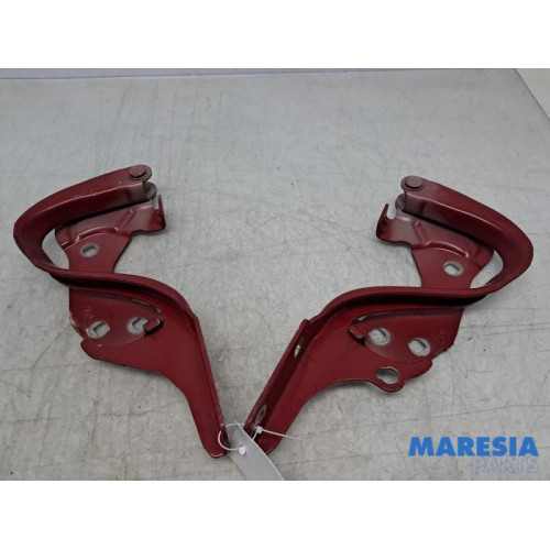 Fiat - 500 - Motorhaube Scharnier