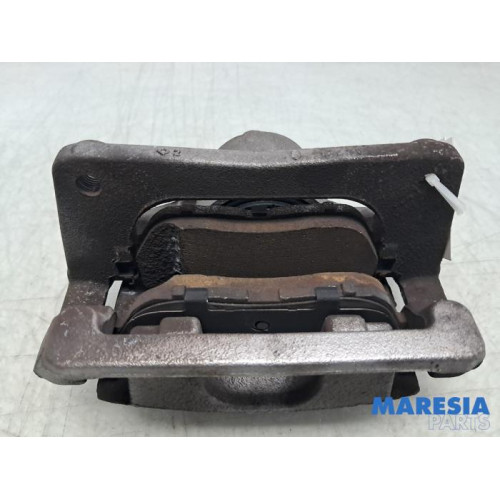 Peugeot - 3008 - Remklauw (Tang) links-voor