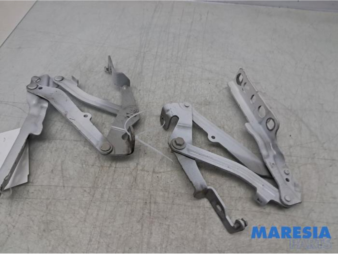 Peugeot - 3008 - Charnière capot