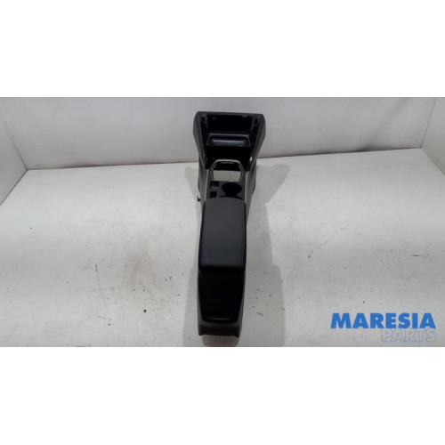 Peugeot - 2008 - Middenconsoles