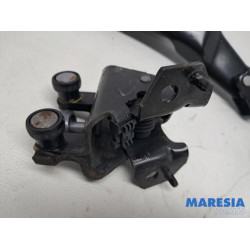 Peugeot - Partner - Schuifdeurrol rechts