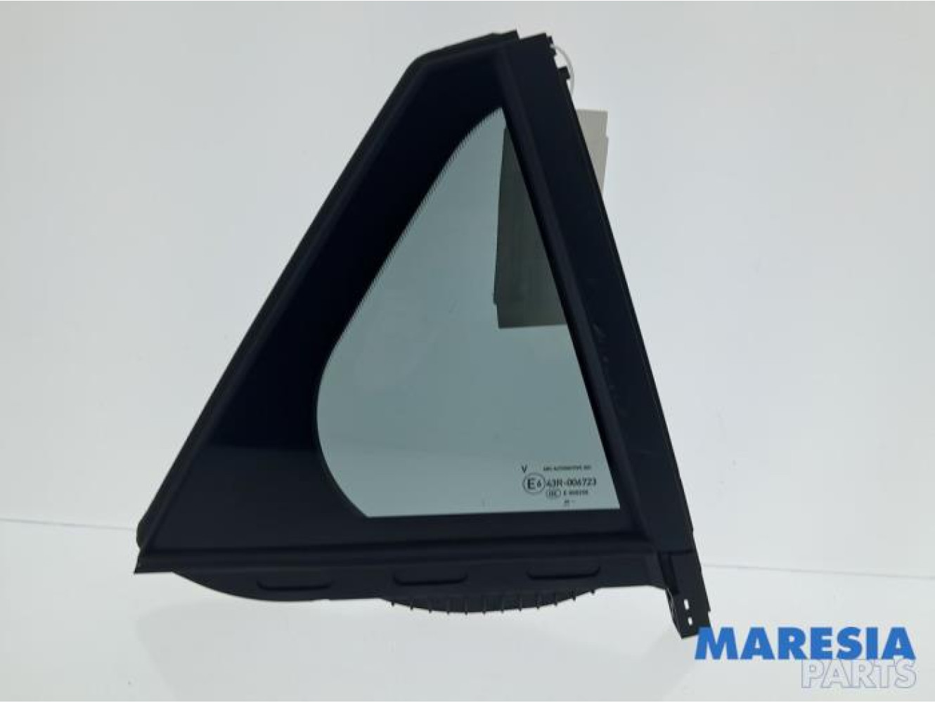 Peugeot - 2008 - Driehoeks Ruit rechts-achter