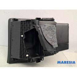Peugeot - 2008 - Glovebox