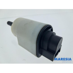 Peugeot - 2008 - Brake light switch