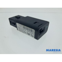 Peugeot - 2008 - AUX/USB aansluiting