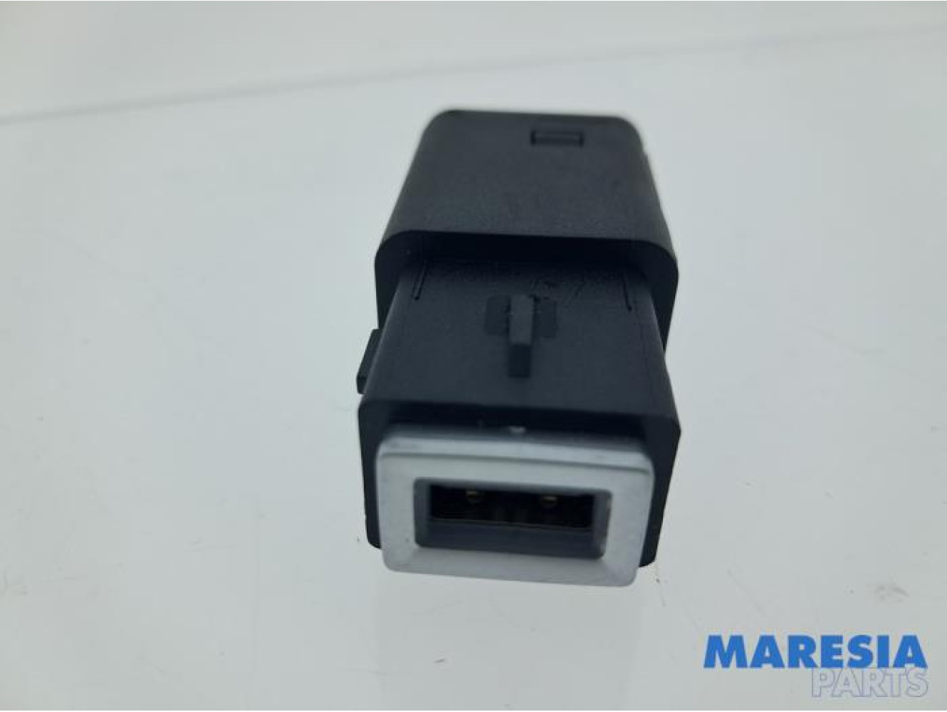 Peugeot - 2008 - AUX/USB aansluiting