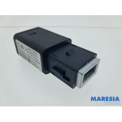 Peugeot - 2008 - AUX/USB aansluiting