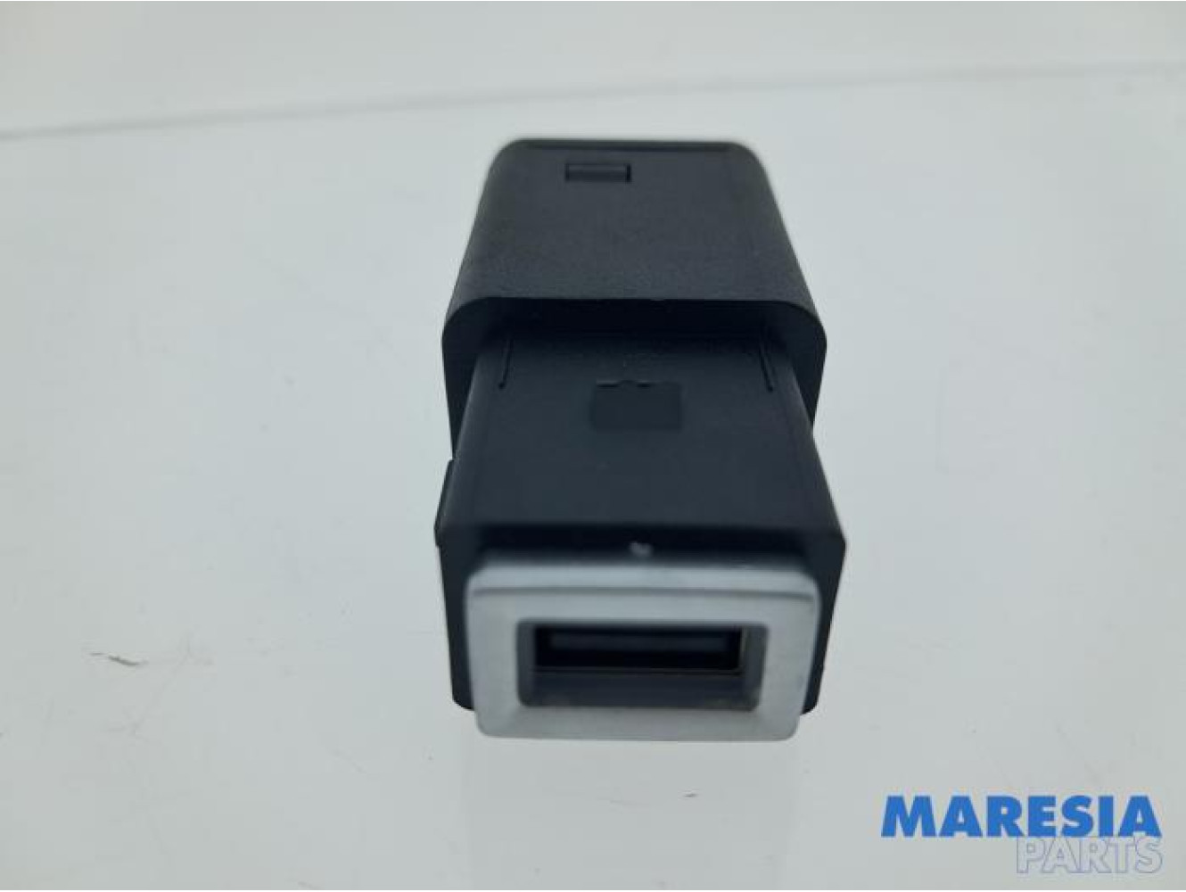 Peugeot - 2008 - AUX/USB aansluiting