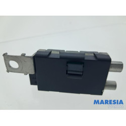 Peugeot - 2008 - Antenne Versterker