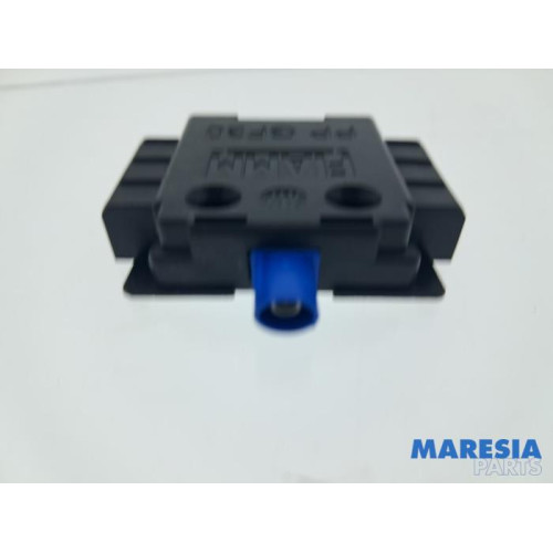 Peugeot - 2008 - Antenne GPS