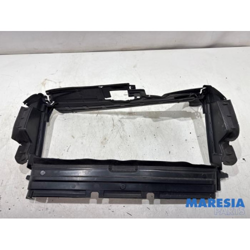 Renault - Trafic - Air funnel