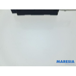 Peugeot - 2008 - Antenne Versterker