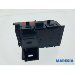 Peugeot - 2008 - Switch (miscellaneous)