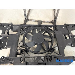 Renault - Scenic - Frontpaneel