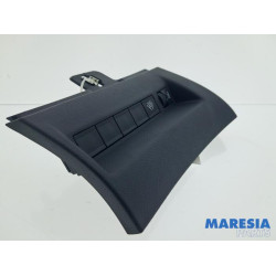 Peugeot - 2008 - AIH headlight switch