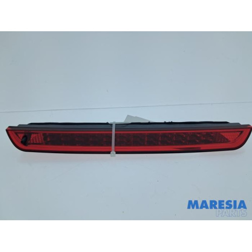 Peugeot - 2008 - Extra Remlicht midden