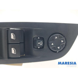Peugeot - 2008 - Multi-functional window switch