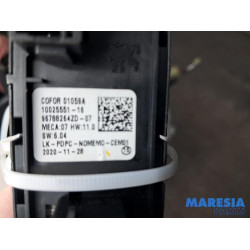 Peugeot - 2008 - Multi-functional window switch