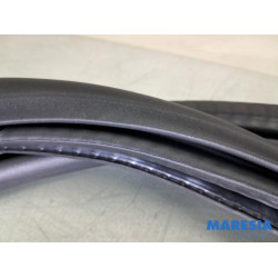 Peugeot - 2008 - Front door seal 4-door, left