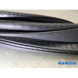 Peugeot - 2008 - Portierrubber 4Deurs rechts-achter