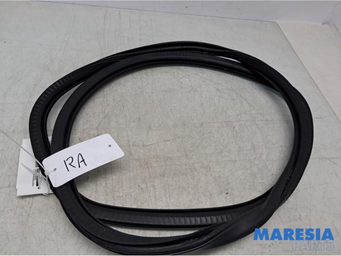 Peugeot - 2008 - Portierrubber 4Deurs rechts-achter