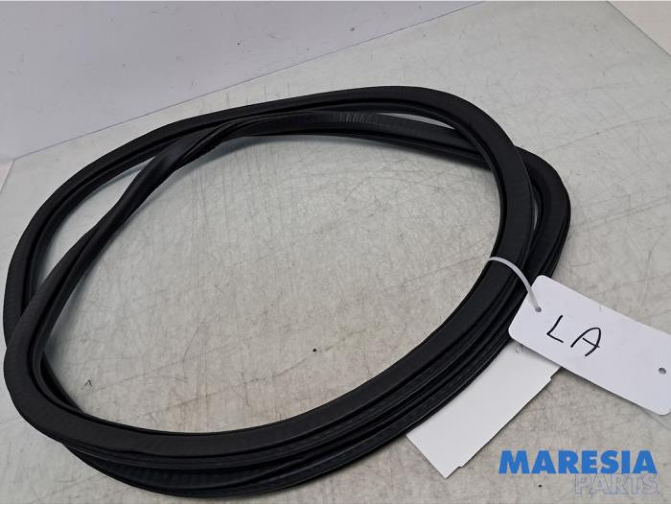 Peugeot - 2008 - Portierrubber 4Deurs links-achter