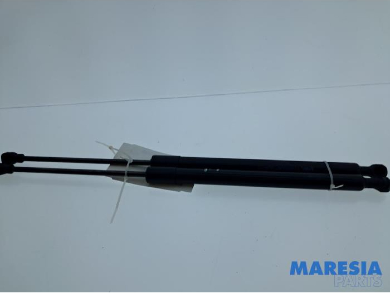 Peugeot - 2008 - Set of tailgate gas struts