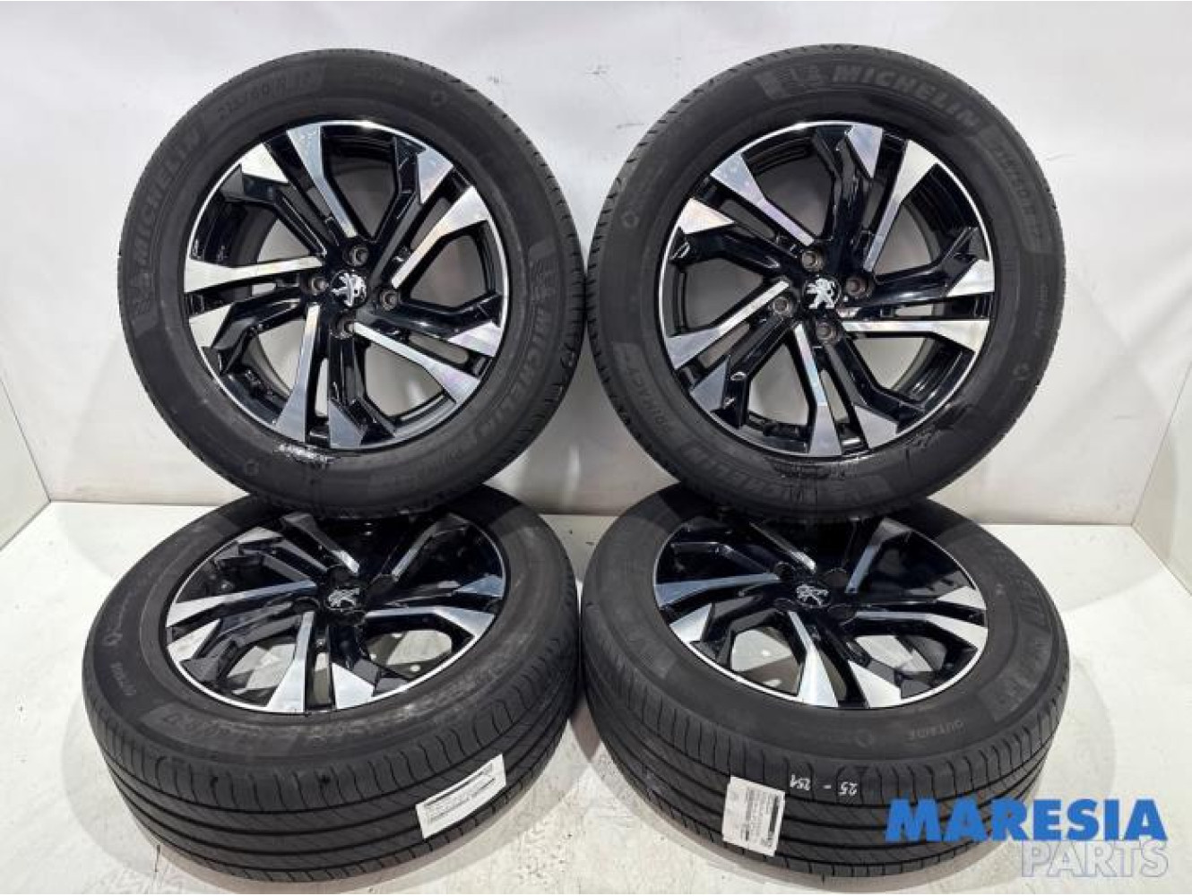 Peugeot - 2008 - Sportvelgenset + banden