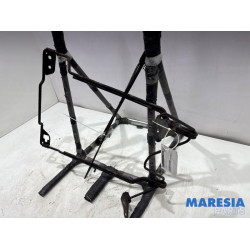 Renault - Trafic - Aufhängemechanik Reserverad