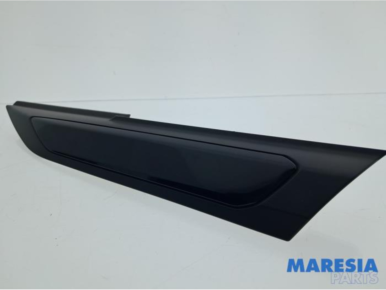 Peugeot - 2008 - Sierstrip