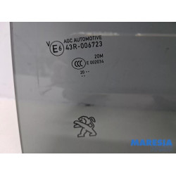Peugeot - 2008 - Türscheibe 4-türig links hinten