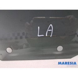 Peugeot - 2008 - Türscheibe 4-türig links hinten