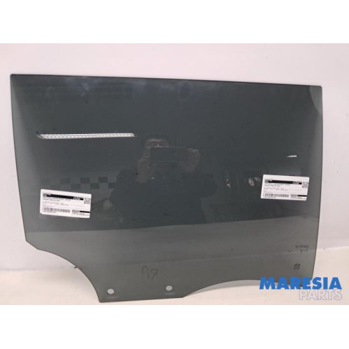 Peugeot - 2008 - Portierruit 4Deurs rechts-achter