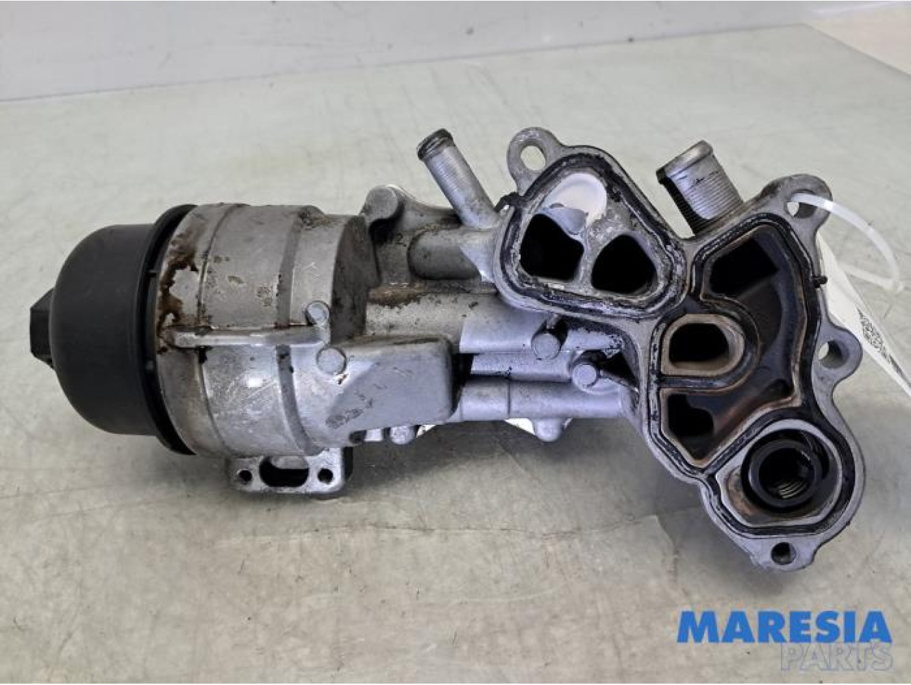 Peugeot - 308 - Oil filter holder