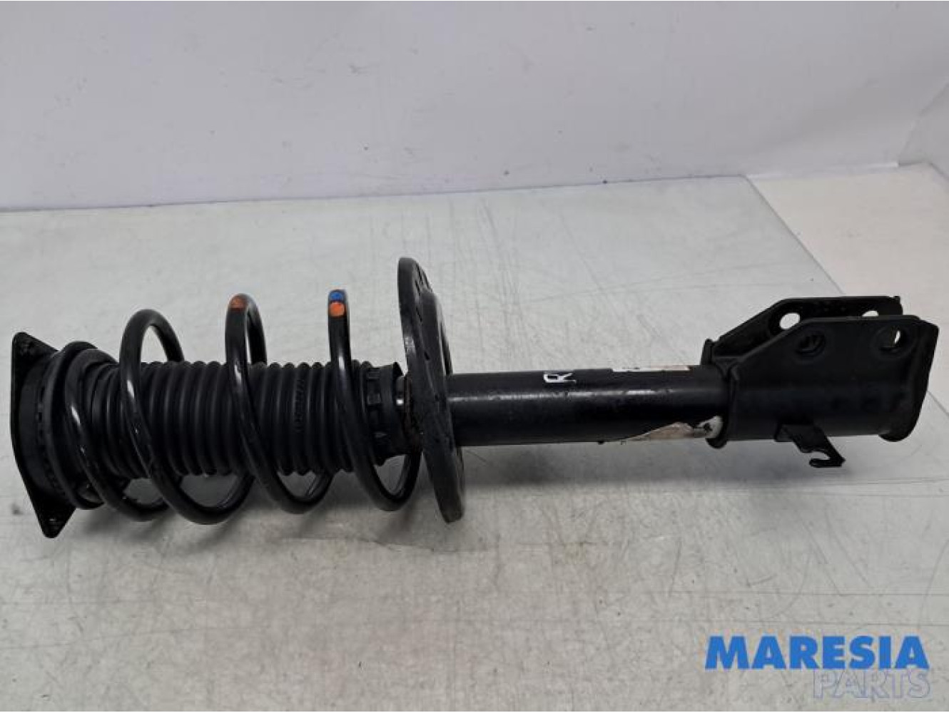 Peugeot - 2008 - Front shock absorber rod, right