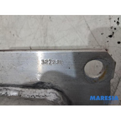 Opel - Vivaro - Rear bumper frame